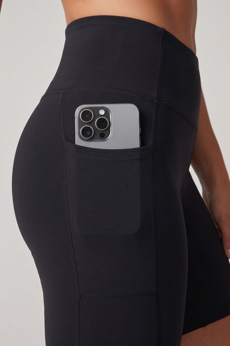 Zelocity Quick Dry Short - Black Beauty — image 7